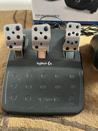 Volante Logitech G29 + Pedales + Regalo