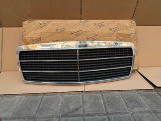 Parrilla Mercedes Benz W210