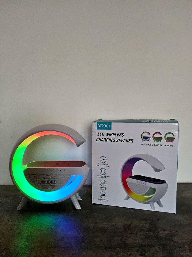 Lampara Altavoz LED inalámbrico BT2301 bluetooth