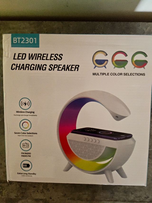 Lampara Altavoz LED inalámbrico BT2301 bluetooth