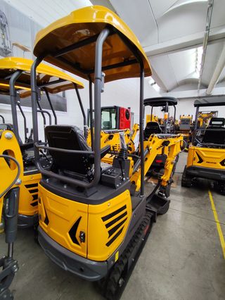 Miniexcavadora Mercedes-Benz 1,2t