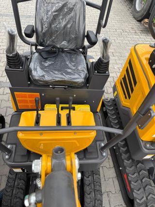 Miniexcavadora Mercedes-Benz 1,2t