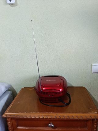Radio CD Portátil Sunstech Roja con USD y SD-nuevo