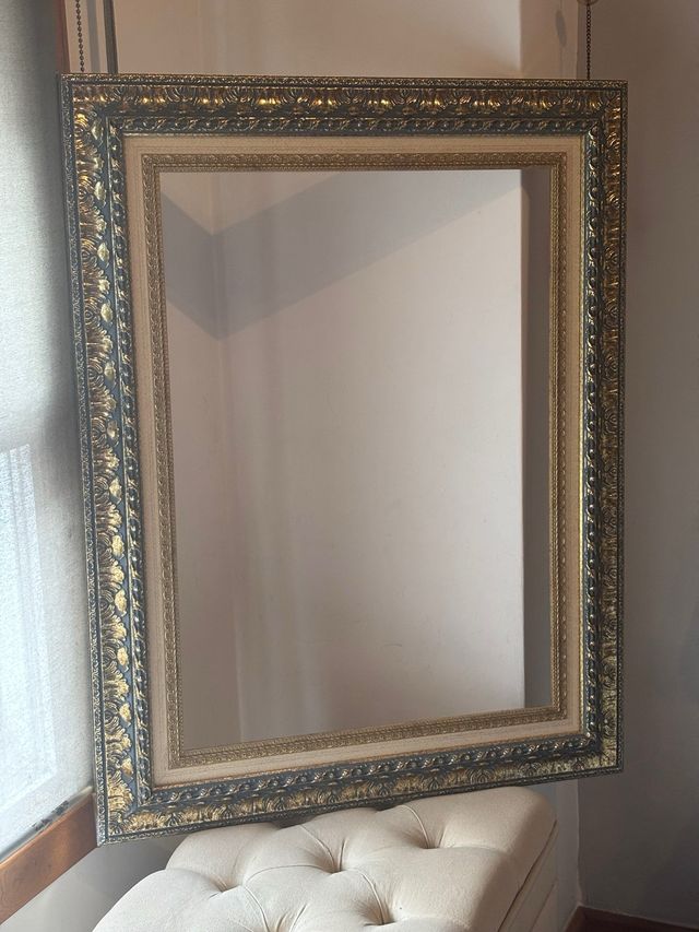 Marco decorativo clásico dorado 70x90 cm