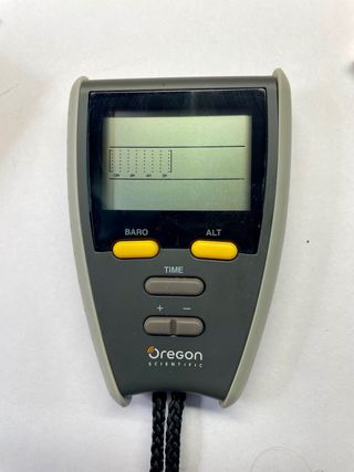 Altímetro Oregon Scientific EB833