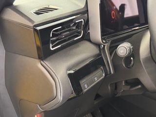 RENAULT 5 E-TECH TECHNO 