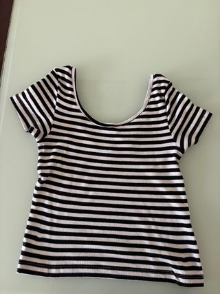 Top crop rayas blanco-negro