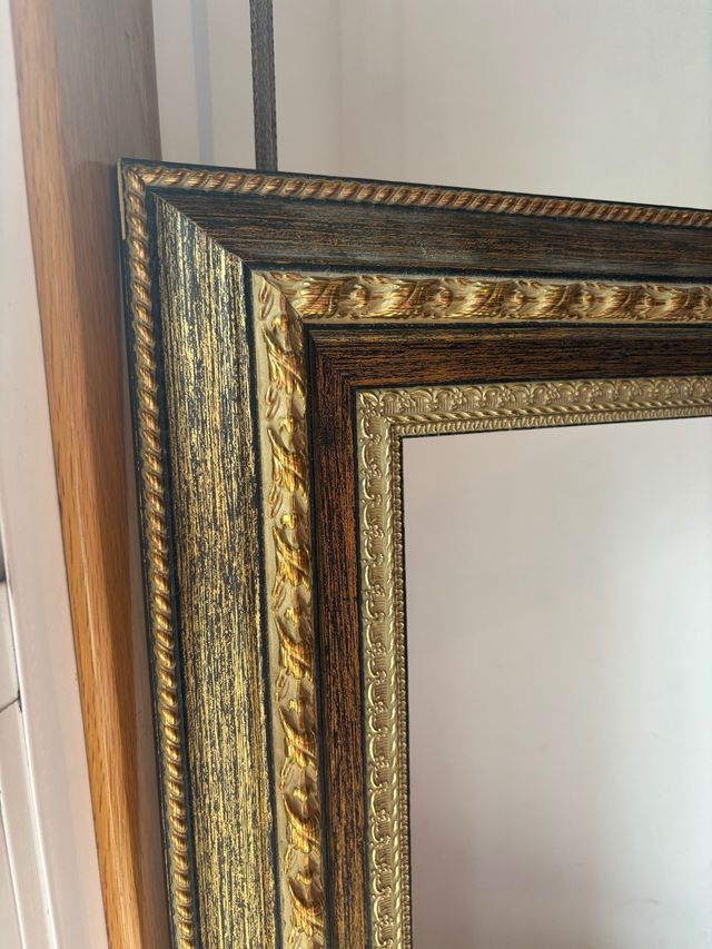 Marco decorativo de madera - dorado y marrón