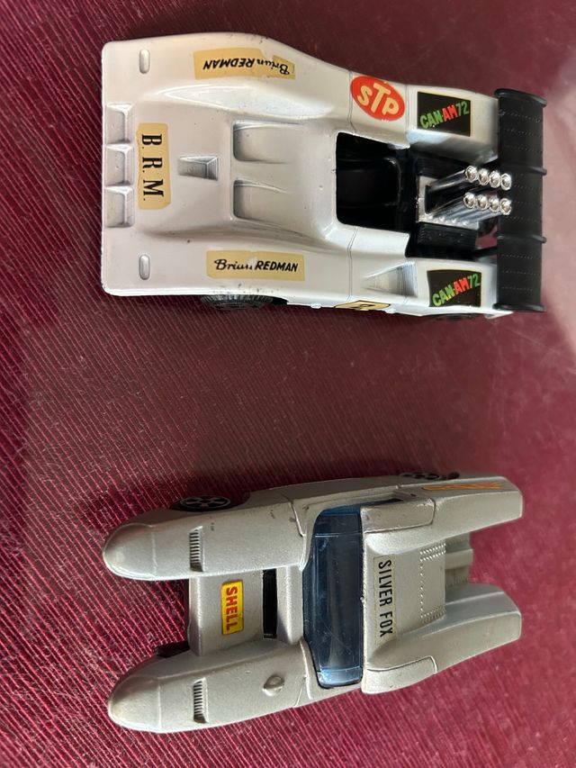 2 Coches carreras BRM y OSI BISILURO