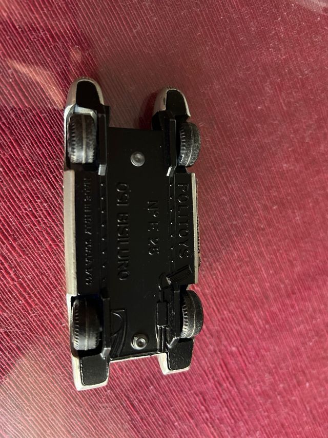 2 Coches carreras BRM y OSI BISILURO