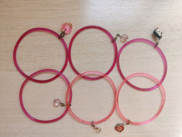 Pulseras plastico brillantes rosa