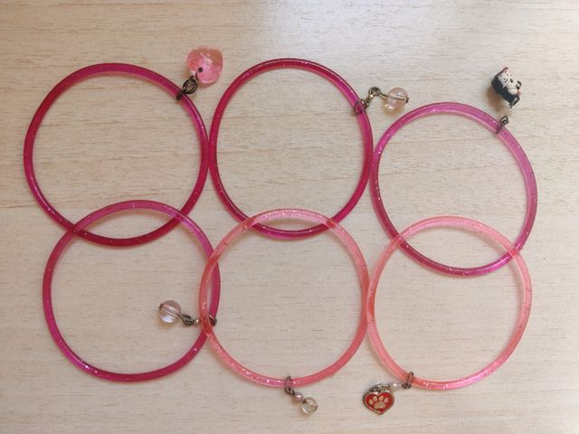 Pulseras plastico brillantes rosa