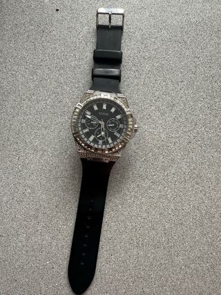 Reloj Guess Hombre - Negro y Plata