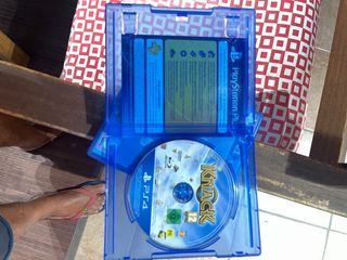 PS4 Slim 500GB + FIFA 18, FIFA  19 + Knack 