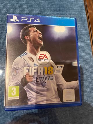 PS4 Slim 500GB + FIFA 18, FIFA  19 + Knack 