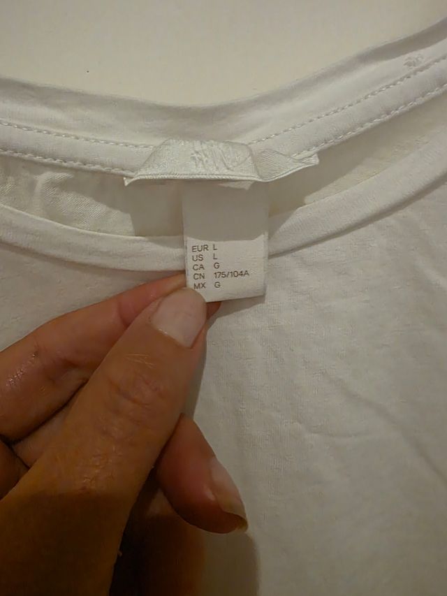 Maglietta bianca con ruches