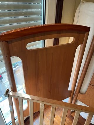 Cuna bebé madera + barreras. en perfecto estado