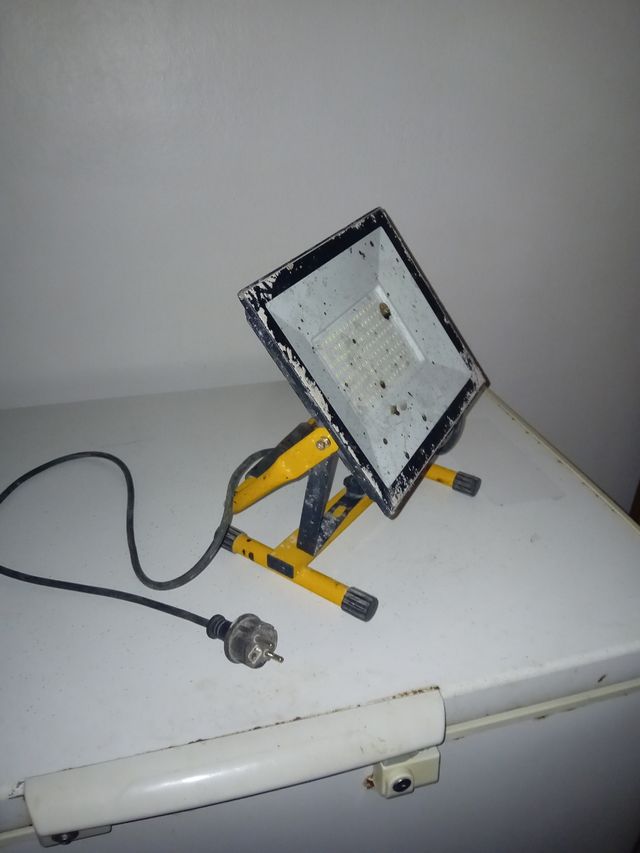 Foco LED potente blanco-amarillo