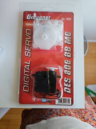 Servo Graupner DES 806 BB MG