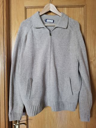 Chaqueta jersey de lana Emidio Tucci beige.
