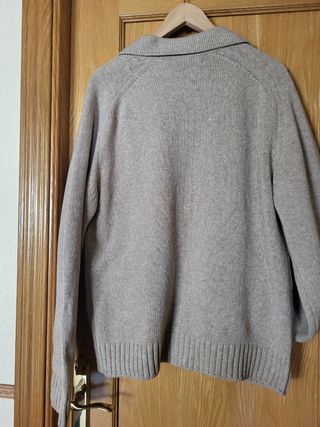 Chaqueta jersey de lana Emidio Tucci beige.
