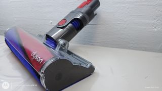 Cepillo Dyson Fluffy para suelos