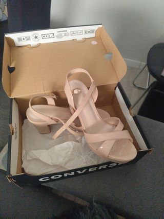 Zapatos tacón beige mujer