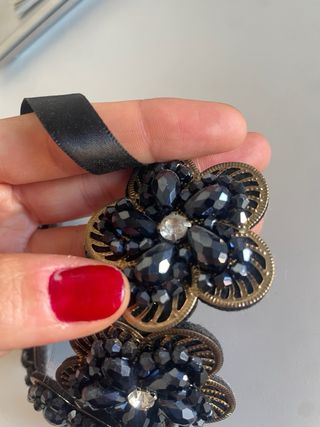 Collar de piedras azules en flores México 