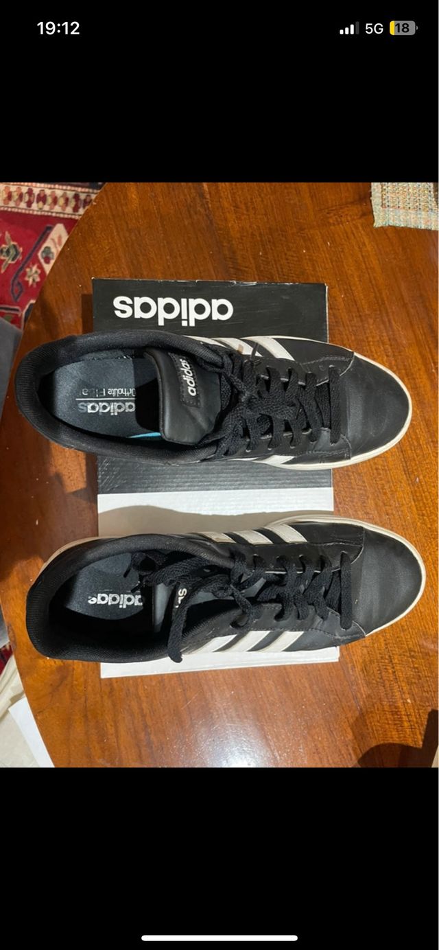 Zapatillas Adidas negras talla 43