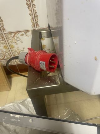 Maquinaria pastelería y cafetería .