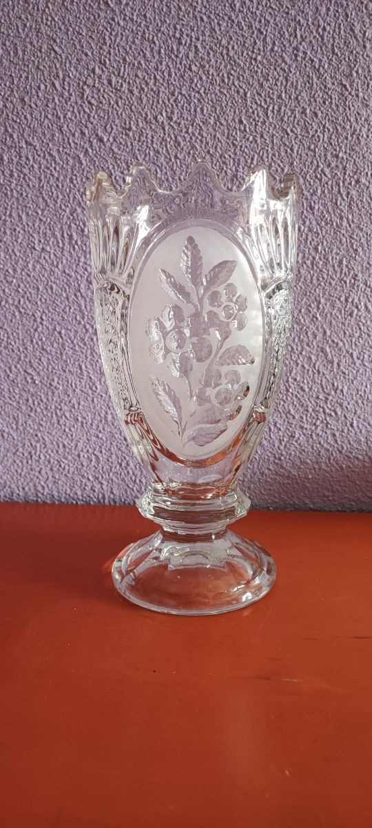 Jarrón cristal tallado
