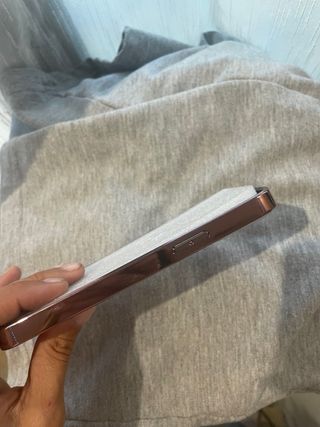 Funda iPhone 12 rosa pastel