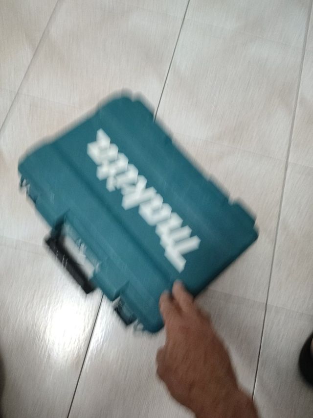 Taladro percutor Makita DF347D 14,4V