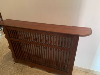 Aparador-cubrerradiador madera marrón