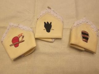 Mantel amarillo claro bordado a mano, nuevo. 150cm