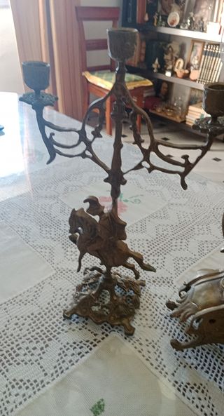 Reloj y candelabros bronce