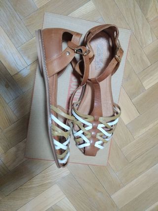 Sandalias Pikolinos trenzadas marrón