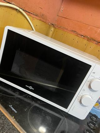 Microondas 700W - Cocina
Solo venta en persona.