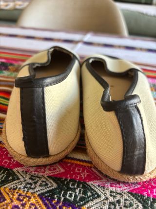 Manoletinas C.Serrano Beige-Negras T39