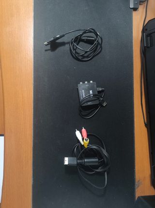 PS2 (PlayStation 2) - Console + 2 Controller