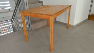 Mesa Ikea de madera