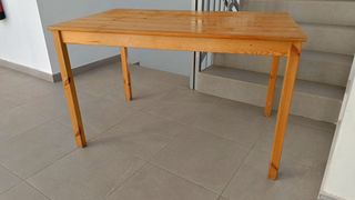 Mesa Ikea de madera