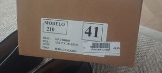 Zapatos negros tipo mocasín talla 41