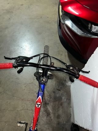 3 Bicicletas2 de montaña y una bmx
