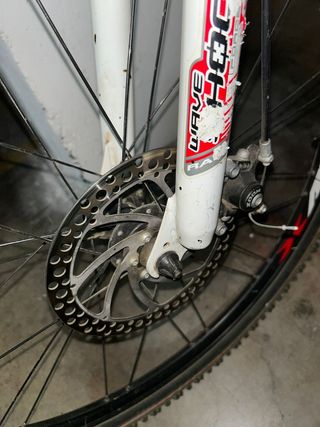 3 Bicicletas2 de montaña y una bmx