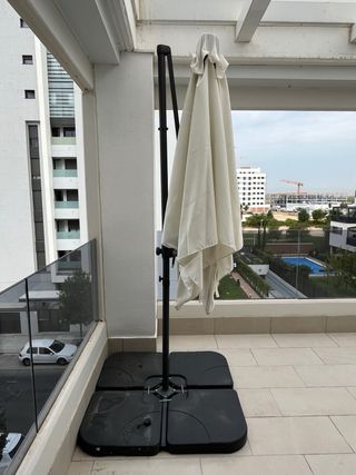 Sombrilla desplazada 250x250cm arena, girable