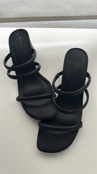 Sandalias tacón ancho tiras