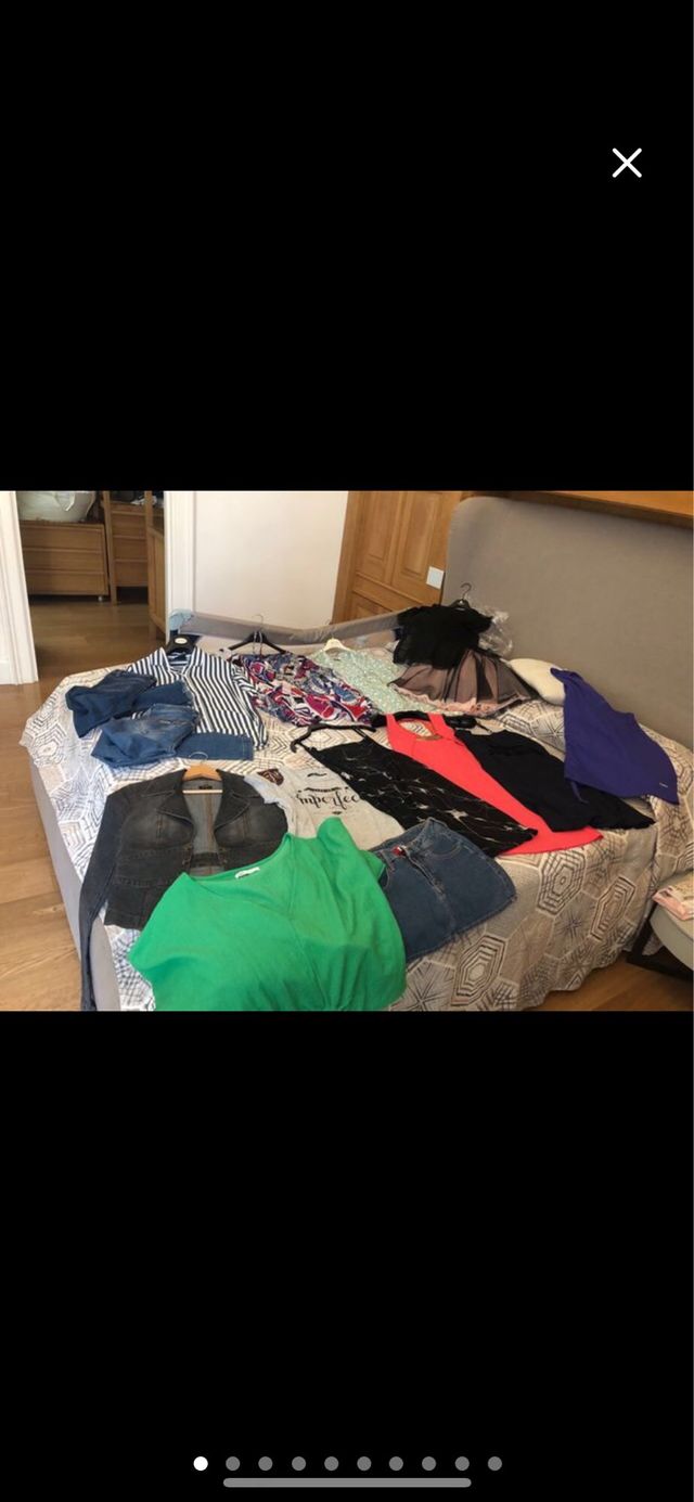 Abiti donna S/M: diversi pezzi