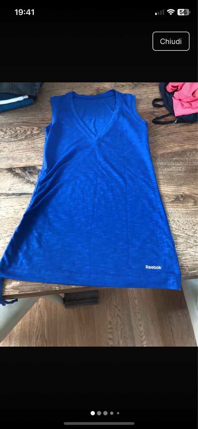 Abiti donna S/M: diversi pezzi