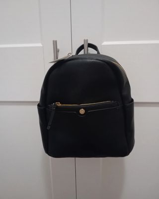 Mochila negra mujer